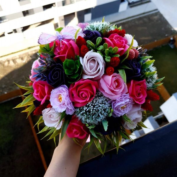 Buchet de Mireasă și Nașă, Bride!