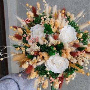WhatsApp Image 2024-08-14 at 16.02.18 Buchet Elegant cu Trandafiri de Sapun și Plante Stabilitate.