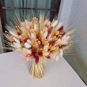 Buchet Elegant cu Plante Stabilitate și Uscate.