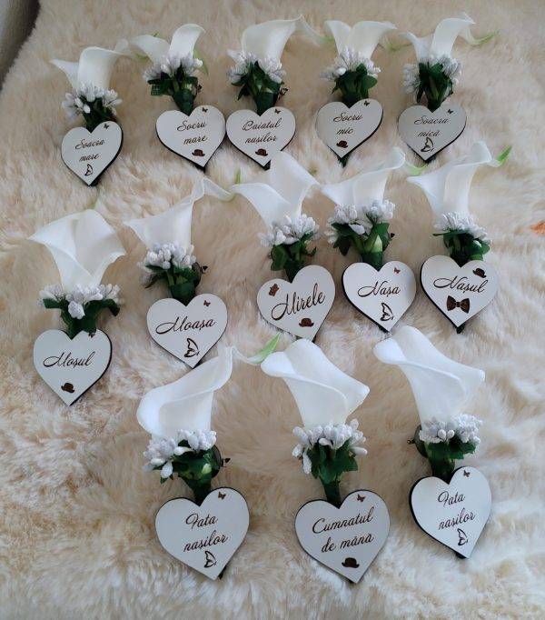 Cocarde Nunta, cu Ecuson de LEMN(Miri,Nasi,Socrii).