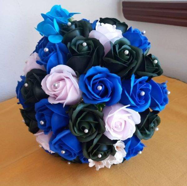 Imagine WhatsApp 2024-09-27 la 19.42.39_381b77b5 Buchet de Mireasă Mare cu Trandafiri Artificiali Diferite Culori!