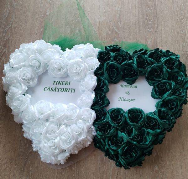 Imagine WhatsApp 2024-09-27 la 19.55.43_67fe6b10 Ornament Masini Inima Dubla Verde cu Alb,80/40 cm