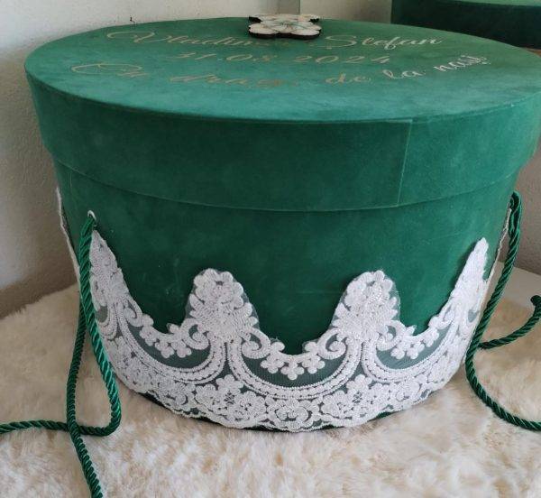 TRUSOU BEBELUS BOTEZ,CUTIE CATIFEA PERSONALIZATA.