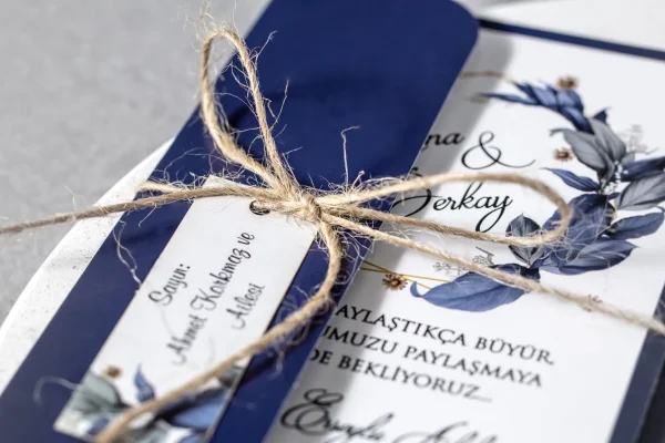 Invitatii de Nunta cu Motive florale si snur( 7001-fen-25).