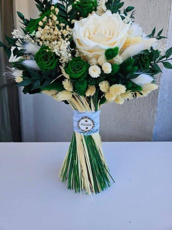 Buchet de Mireasă Trandafiri Criogenați(Peste 25 de Trandafiri).