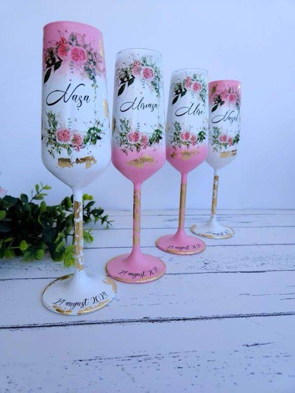 Set 4 Pahare personalizate pentru nunta(motive florale roz,alb si auriu).