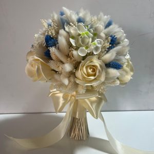 Buchet de Nase cu Flori Uscate Baby Blue si Flori de In si Funda Aurie!